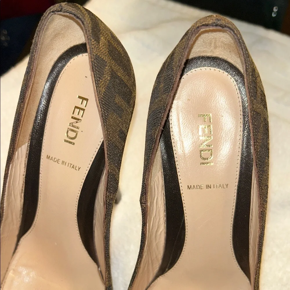 Fendi - Picture 7 of 9